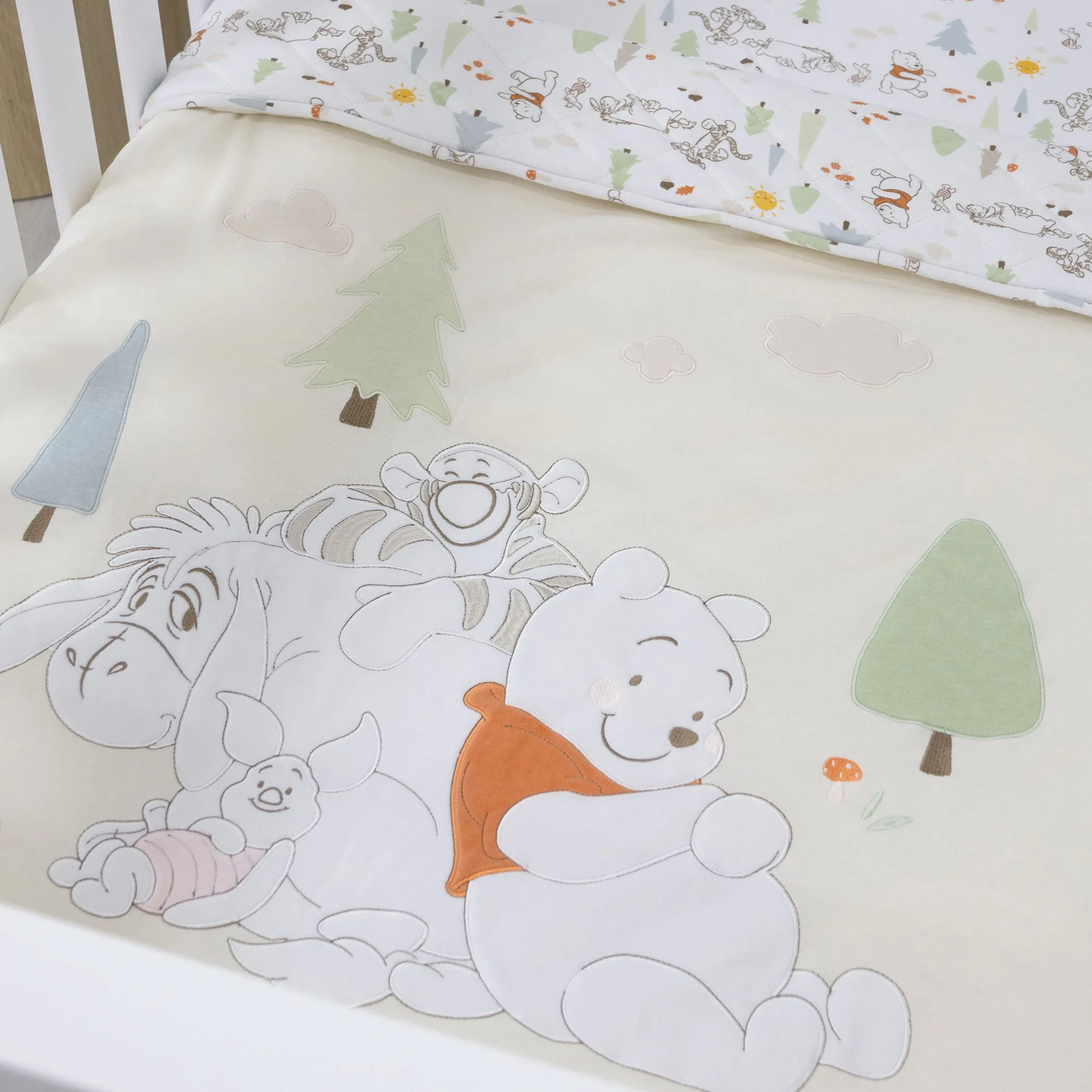 Disney Winnie the Pooh Co Sleeper/Bedside Sleeper Bundle - Fitted Sheet, Bib, Security Blanket, Face Washer, Cuddle Blanket, Cot Quilt, Hooded Towel