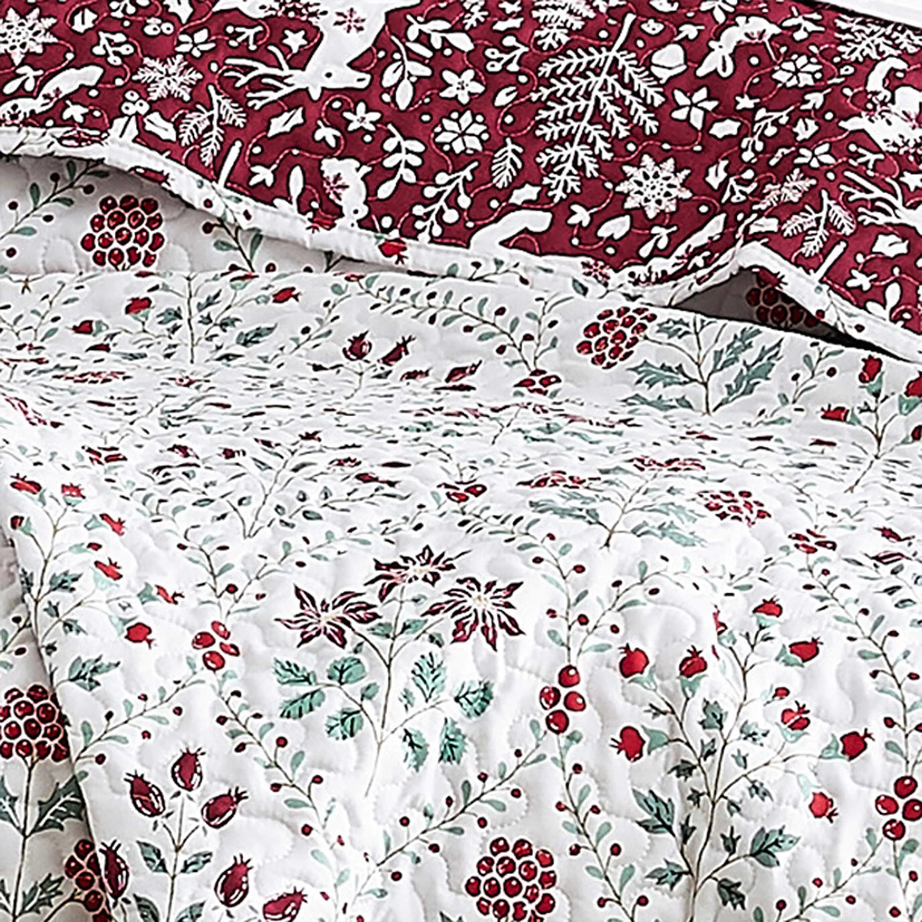 Holiday Harmony Reversible 7-Piece Quilt Bedding Set