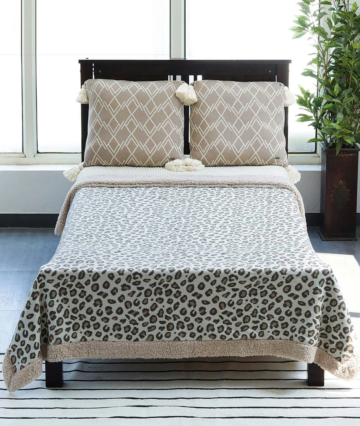 Leopard Design - Pale Whisper Cotton Knitted Single Bed Blanket layered with Warm Sherpa Fabric